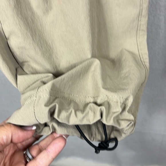 Mountain Hard Wear  Yuma Hiking Pants Womens Size 8 Tan Cargo - Picture 5 of 11